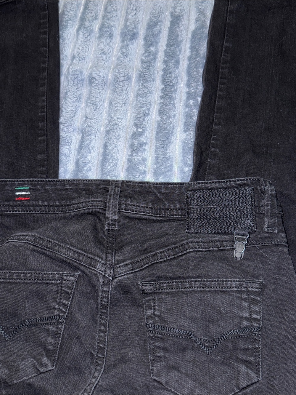Diesel "Newz" Y2K Low-Rise Black Straight Leg Jeans - Picture 10 of 10